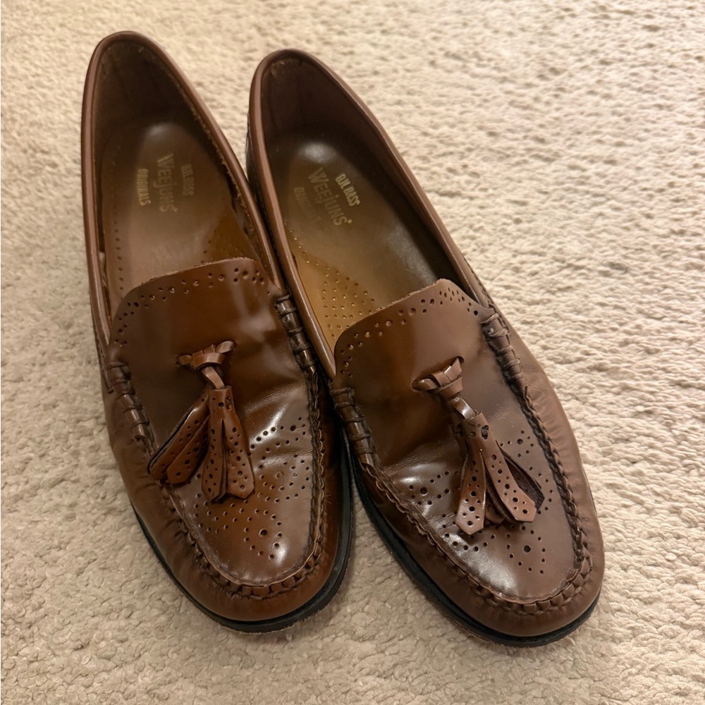 Classic Bass Weejuns Brown Tassel Loafers